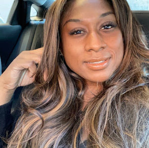 Meet your Posher, Lakeisha